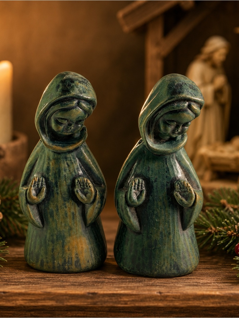 Vintage‎ Christmas Praying Angel Figurines Green Plastic Pair Made in Hong Kong